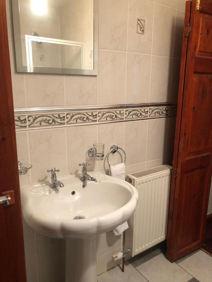 Executive Serviced Apartments 1 Форфар Екстериор снимка