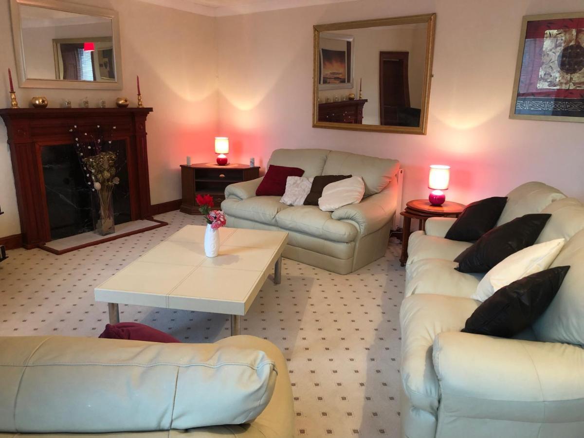 Executive Serviced Apartments 1 Форфар Екстериор снимка